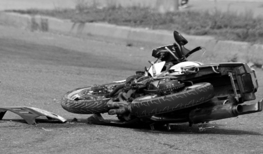 कैलालीमा तीन जना सवार मोटरसाइकल दुर्घटना, एकको मृत्यु